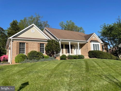 41 Menlough Dr, WARRENTON, VA, 20186-3049 | Card Image
