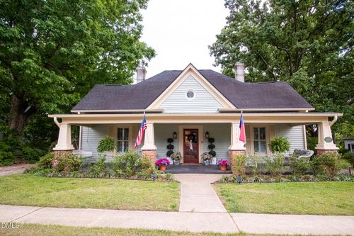 115 W Franklin St, Youngsville, NC, 27596-7782 | Card Image