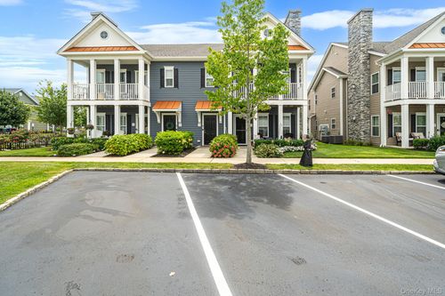 14 Park Drive S, Islip, NY, 11730 | Card Image