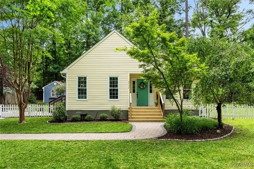 8522 Dwayne Ln, North Chesterfield, VA, 23235-4118 | Card Image
