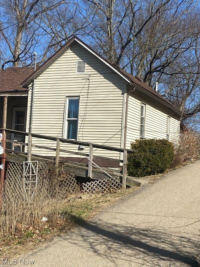 715 S 6th Street, House other with 2 bedrooms, 1 bathrooms and null parking in Cambridge OH | Image 2