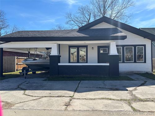 652 12th Ave Nw, Ardmore, OK, 73401-5704 | Card Image