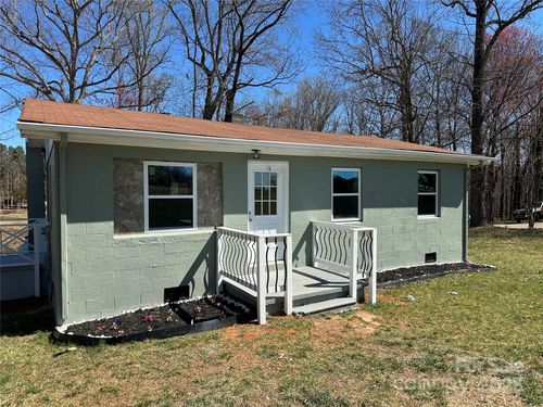 209 Brookview Rd, Statesville, NC, 28625-2703 | Card Image