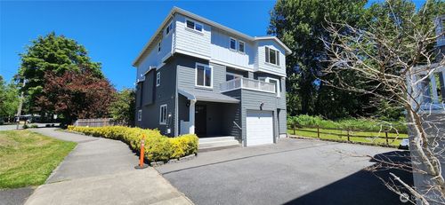 1110 156th Avenue Se, Bellevue, WA, 98007 | Card Image