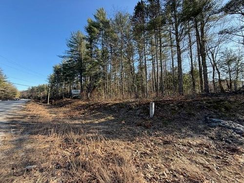 540 x 9 Currier & Ives Trl, Henniker, NH, 03242 | Card Image