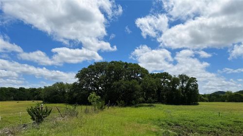 479 Oakridge Lane, Pipe Creek, TX, 78063 | Card Image
