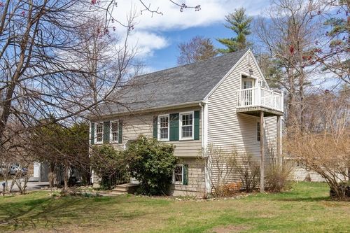 18 Stone Post Cir, Raymond, NH, 03077-1502 | Card Image