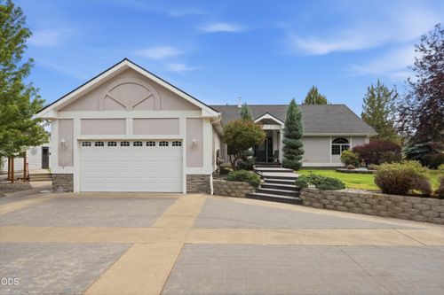 3500 Nw Ivancovich Way, Redmond, OR, 97756-8185 | Card Image