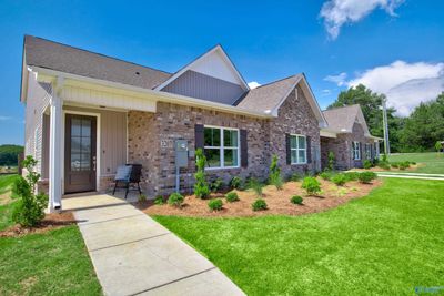 3207 Mcclellan Way Se, Townhouse with 3 bedrooms, 2 bathrooms and null parking in Decatur AL | Image 1