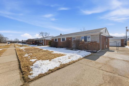 17548 Adolph, Fraser, MI, 48026-1779 | Card Image