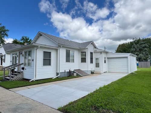 224 W 2nd Pl, Spring Valley, IL, 61362-1356 | Card Image