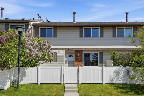 35-740 Bracewood Dr Sw, Calgary, AB, T2W3N3 | Card Image