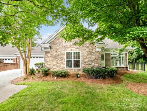 10875 Casetta Dr, Matthews, NC, 28105-5917 | Card Image