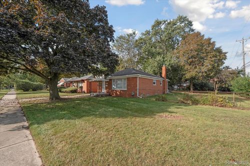 13591 Lenore, Redford, MI, 48239-2610 | Card Image