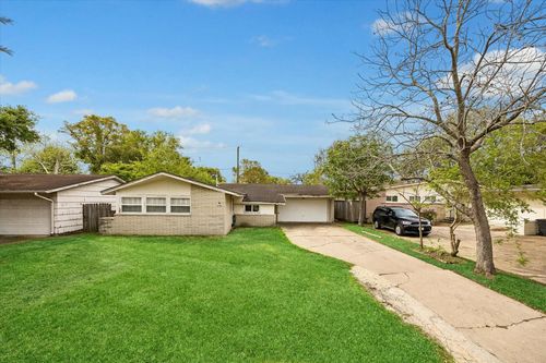 6821 Leader St, Houston, TX, 77074-4915 | Card Image