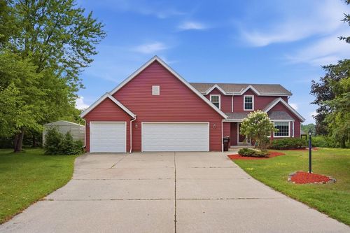 3725 S Joseph Road, New Berlin, WI, 53151 | Card Image