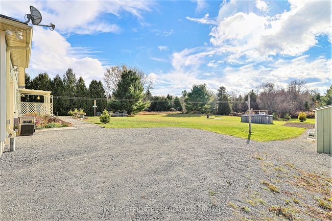 100 Summers Rd, House other with 3 bedrooms, 2 bathrooms and 4 parking in Elgin ON | Image 32
