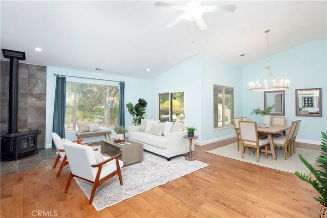 Living Room connected to the formal dining room | Image 4