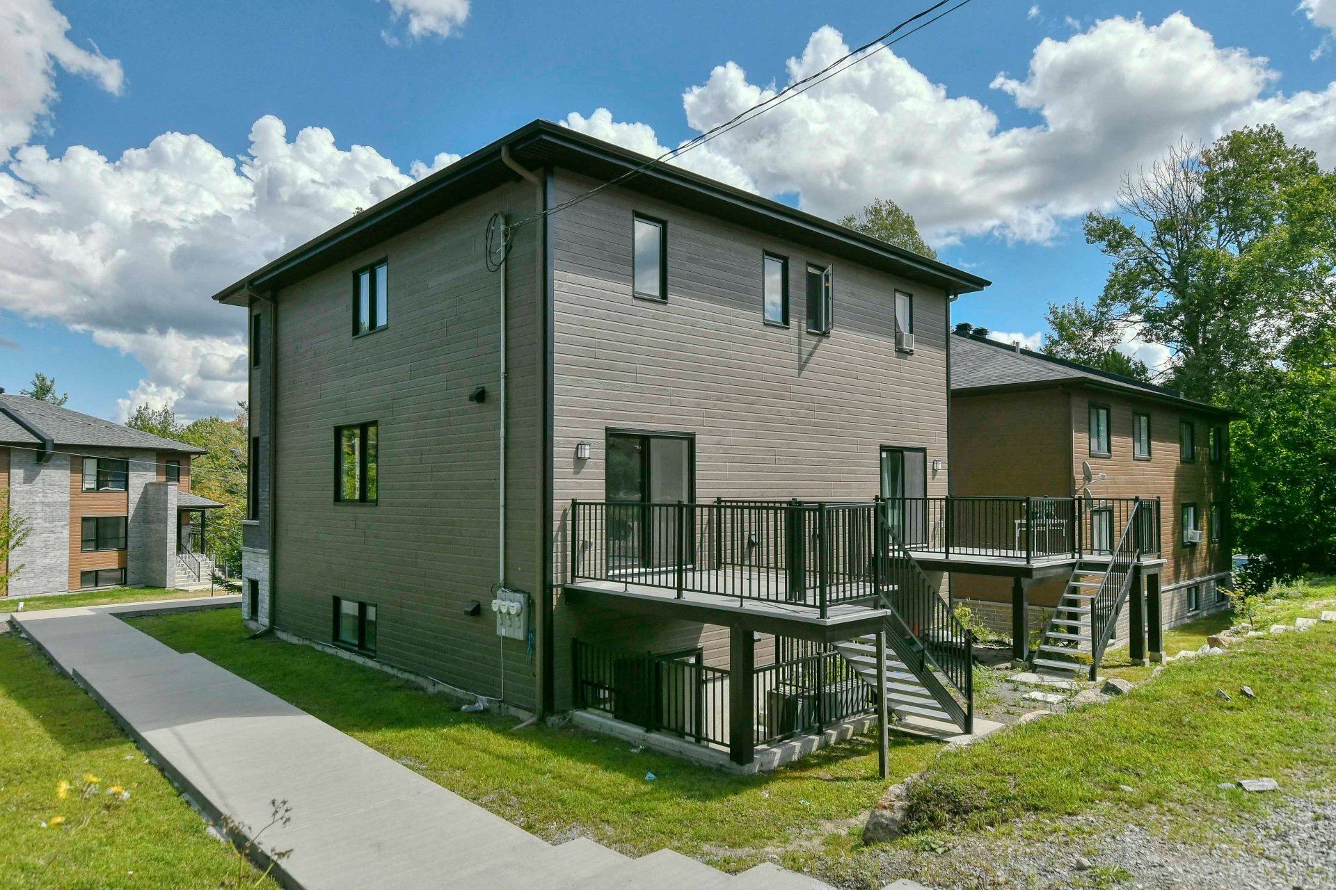 Residential Lease in Saint-Calixte 4