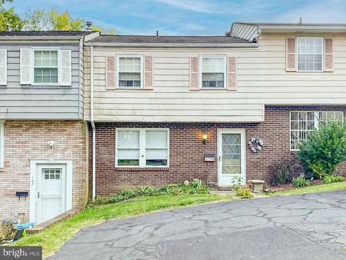 109 Old Meadow Rd, Canonsburg, PA, 15317-2333 | Card Image
