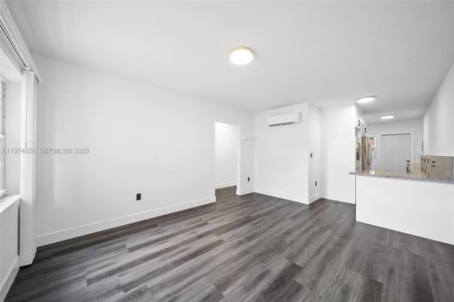 8a-3551 Sw 10th St, Miami, FL, 33135-4349 | Card Image