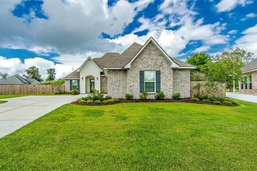 327 Modesto Drive, Houma, LA, 70364 | Card Image