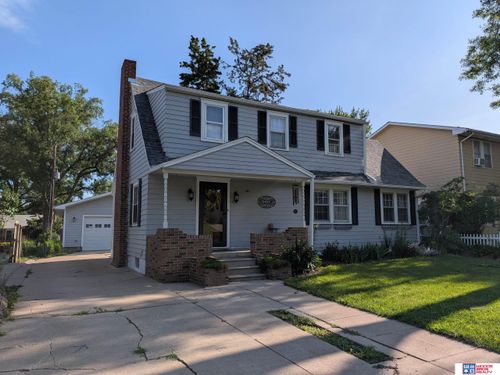 1436 Cheyenne St, Lincoln, NE, 68502-4721 | Card Image