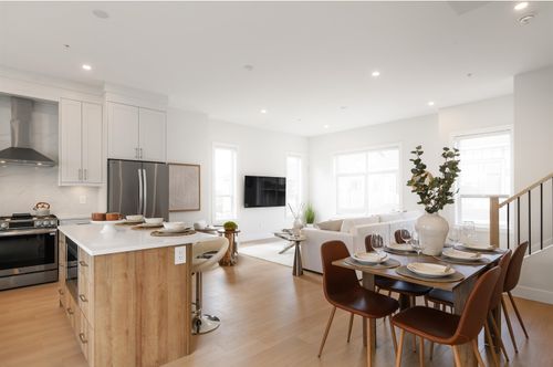 2-20645 68 Ave, Langley, BC, V2Y | Card Image