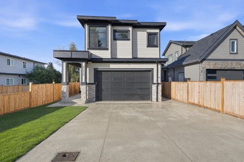 8233 114 St, Delta, BC, V4C | Card Image