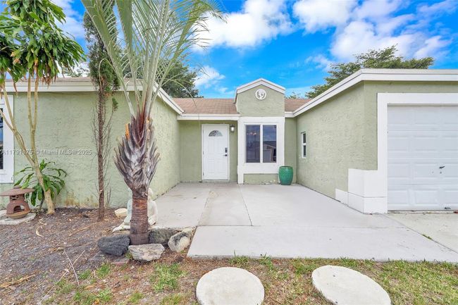 18982 Cloud Lake Cir, House other with 2 bedrooms, 2 bathrooms and null parking in Boca Raton FL | Image 46