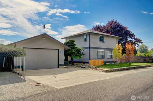 18824 Jolly Rd, Burlington, WA, 98233-8507 | Card Image