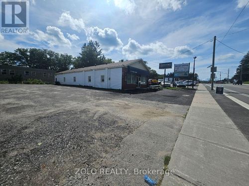 711 Yonge St, Midland, ON, L4R2E1 | Card Image