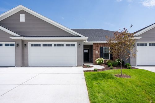 37 Frank Ct, Le Claire, IA, 52753 | Card Image