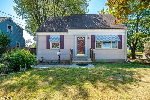 310 Howard Ave, Middlesex, NJ, 08846-2013 | Card Image