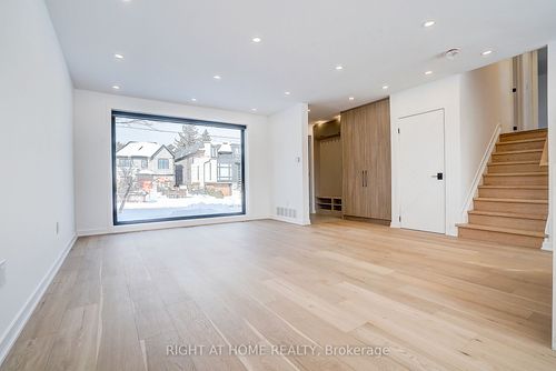 215 Churchill Avenue, North York, ON, M2R1E2 | Card Image