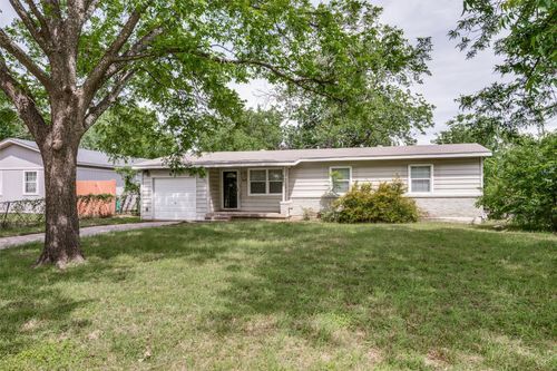 509 Circle Dr, Arlington, TX, 76010-1328 | Card Image