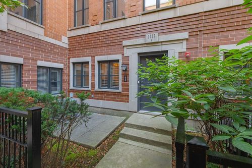 8-1117 W Monroe St, Chicago, IL, 60607-3377 | Card Image