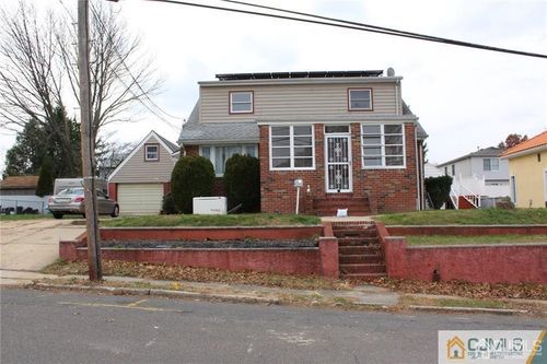 2-flr-35 Lavern St, Sayreville, NJ, 08872-1637 | Card Image