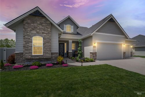 2025 Nordic Ave, Middleton, ID, 83644-6128 | Card Image