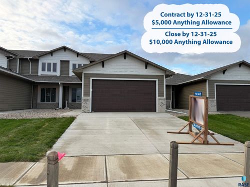 5217 E 67th St Street, Sioux Falls, SD, 57108 | Card Image