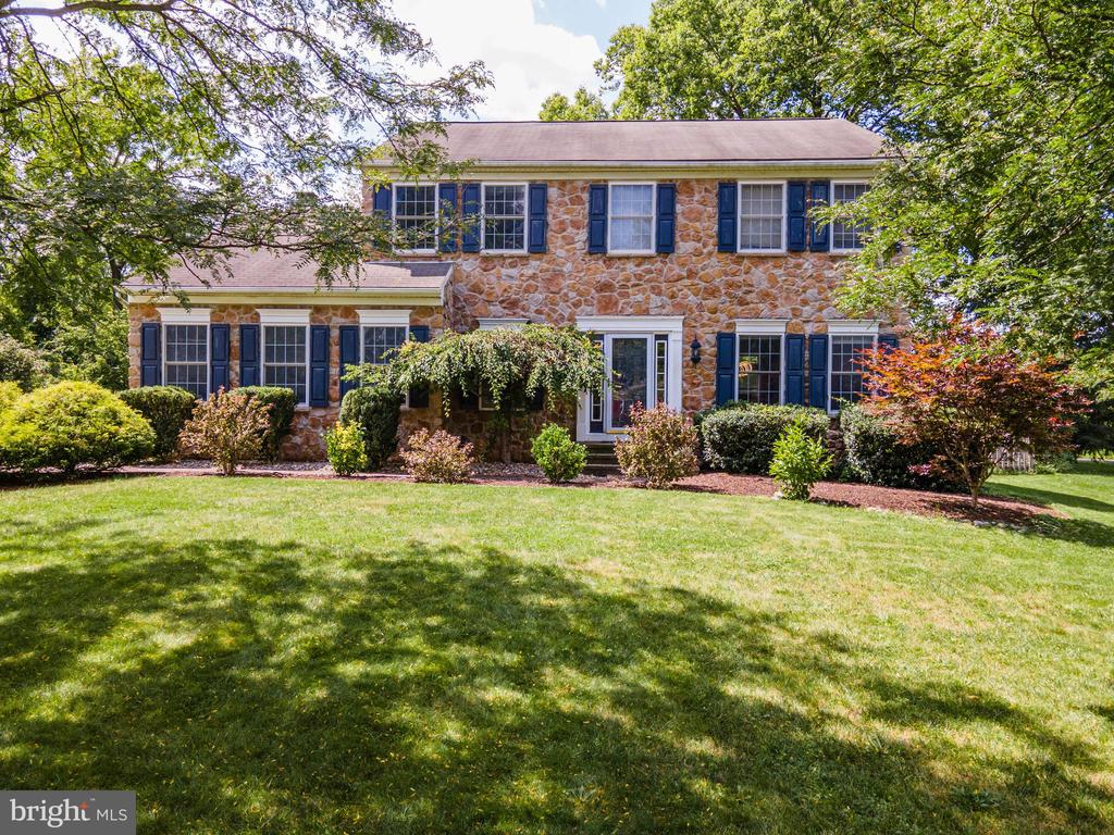 Steele Ln, Easton, PA 18040