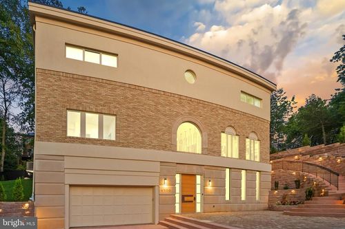 4509 Foxhall Cres Nw, WASHINGTON, DC, 20007-1056 | Card Image