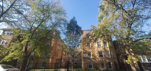 2e-4826 N Avers Ave, Chicago, IL, 60625-6231 | Card Image