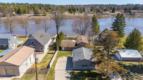 5307 Oakridge Dr, Beaverton, MI, 48612-8593 | Card Image