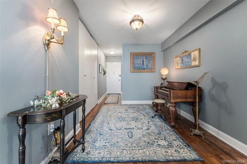 apt-305-360 Westchester Ave, Port Chester, NY, 10573-3832 | Card Image