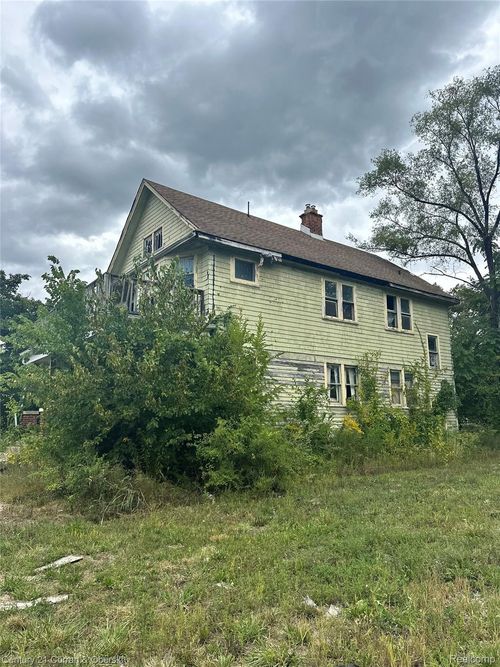 16634 Log Cabin St, Highland Park, MI, 48203-2542 | Card Image