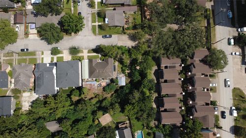 2415 Julian St, Houston, TX, 77009-7410 | Card Image
