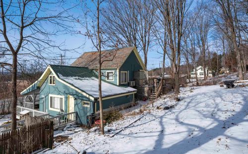 335 Grove St, Brandon, VT, 05733-9052 | Card Image