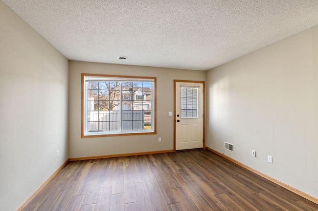 384 - 6434 158 Th St W, Townhouse with 2 bedrooms, 2 bathrooms and null parking in Apple Valley MN | Image 9