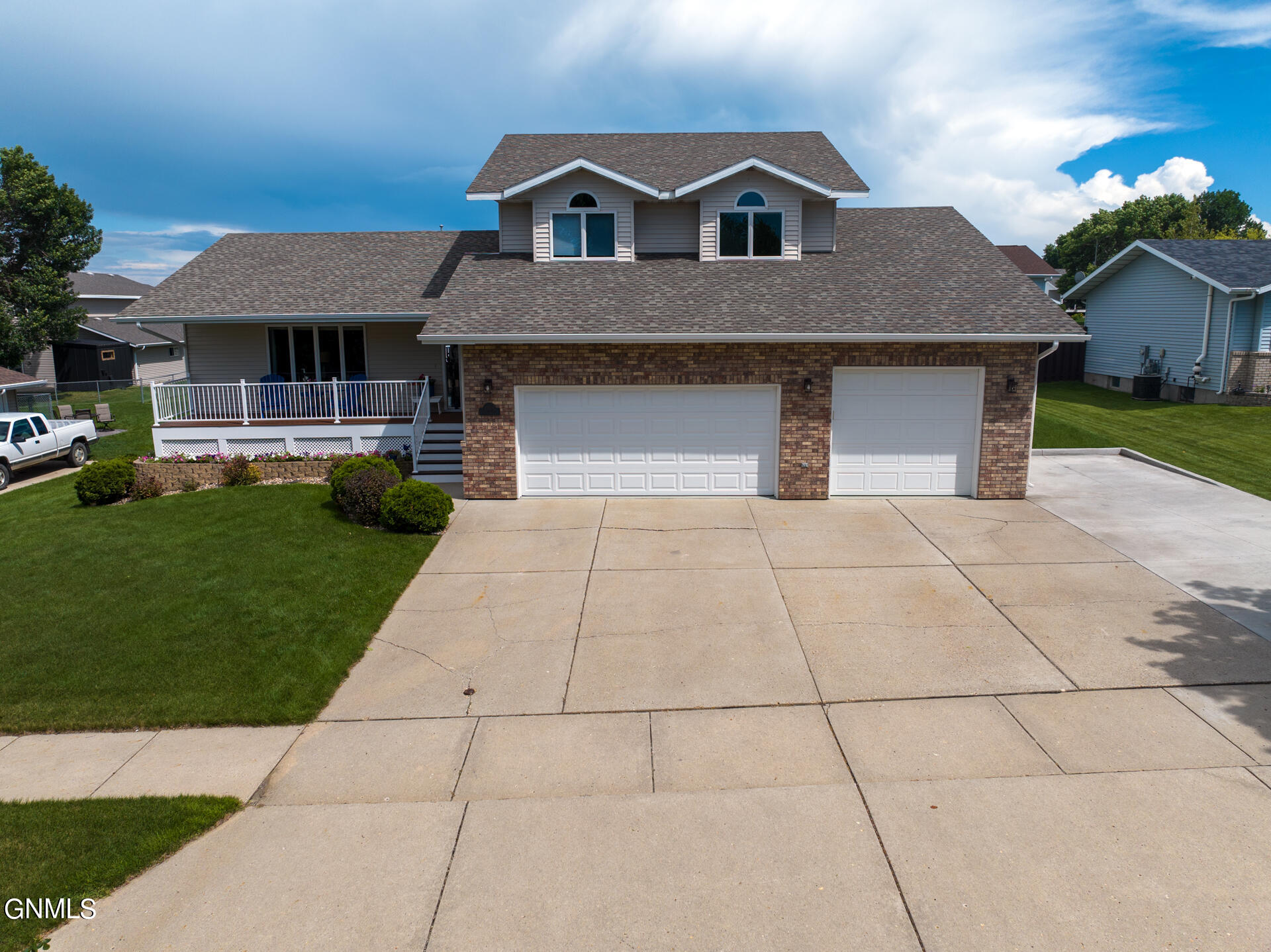 5th Ave, Mandan, ND 58554